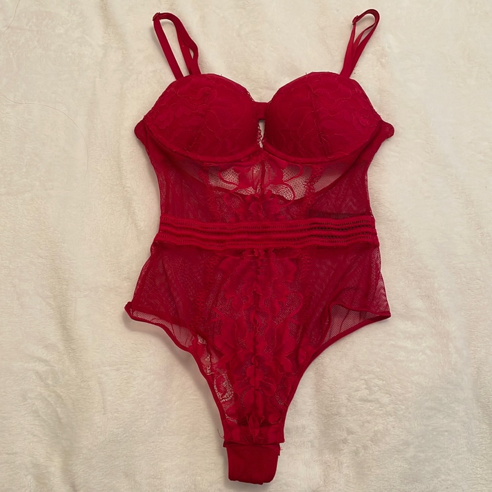 H&M lace bodysuit
